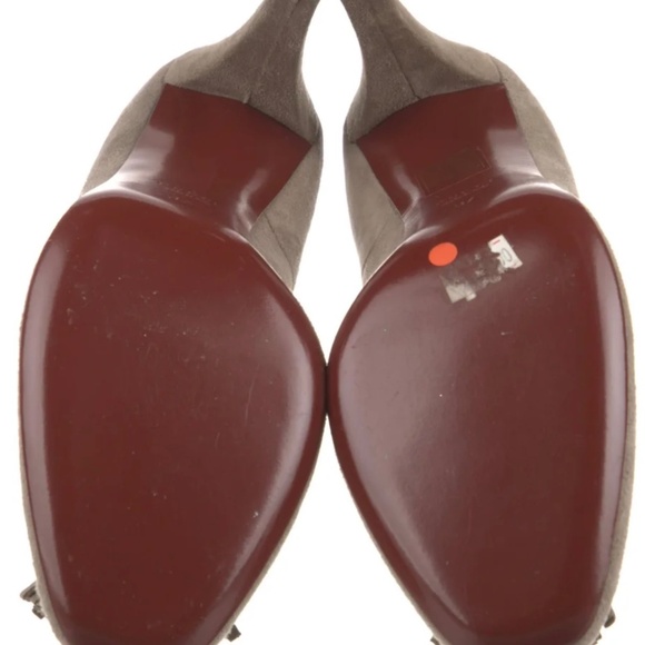 Gucci Suede Tassel Accents Pumps Women's Size: 7 - Picture 5 of 5